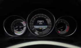 Mercedes-Benz E 300 3.5 V6, Подгрев, Задна кам., Панорама, снимка 8