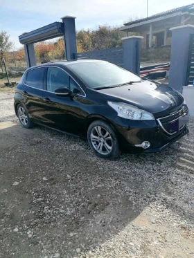 Peugeot 208  - изображение 1