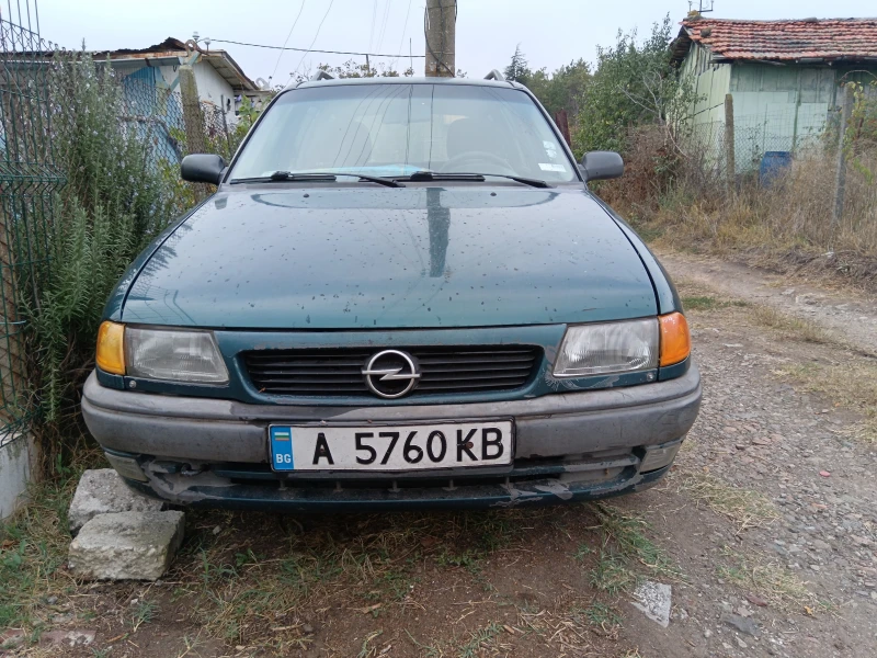 Opel Astra, снимка 1 - Автомобили и джипове - 47391142