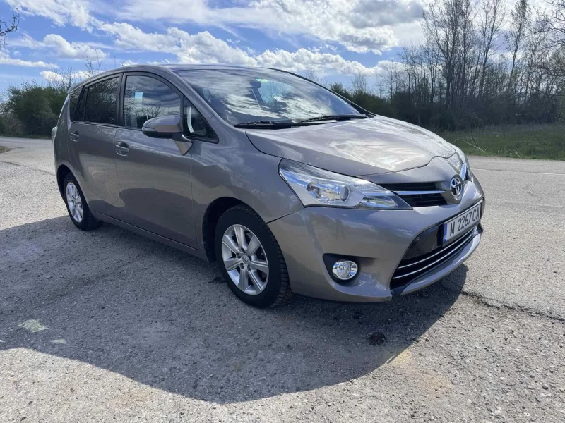 Toyota Verso, снимка 7 - Автомобили и джипове - 48326200