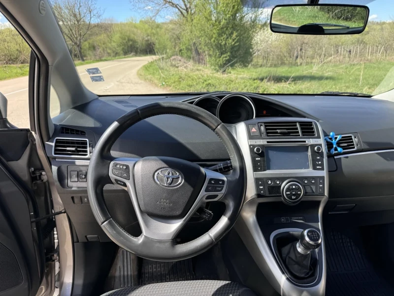 Toyota Verso, снимка 3 - Автомобили и джипове - 48326200