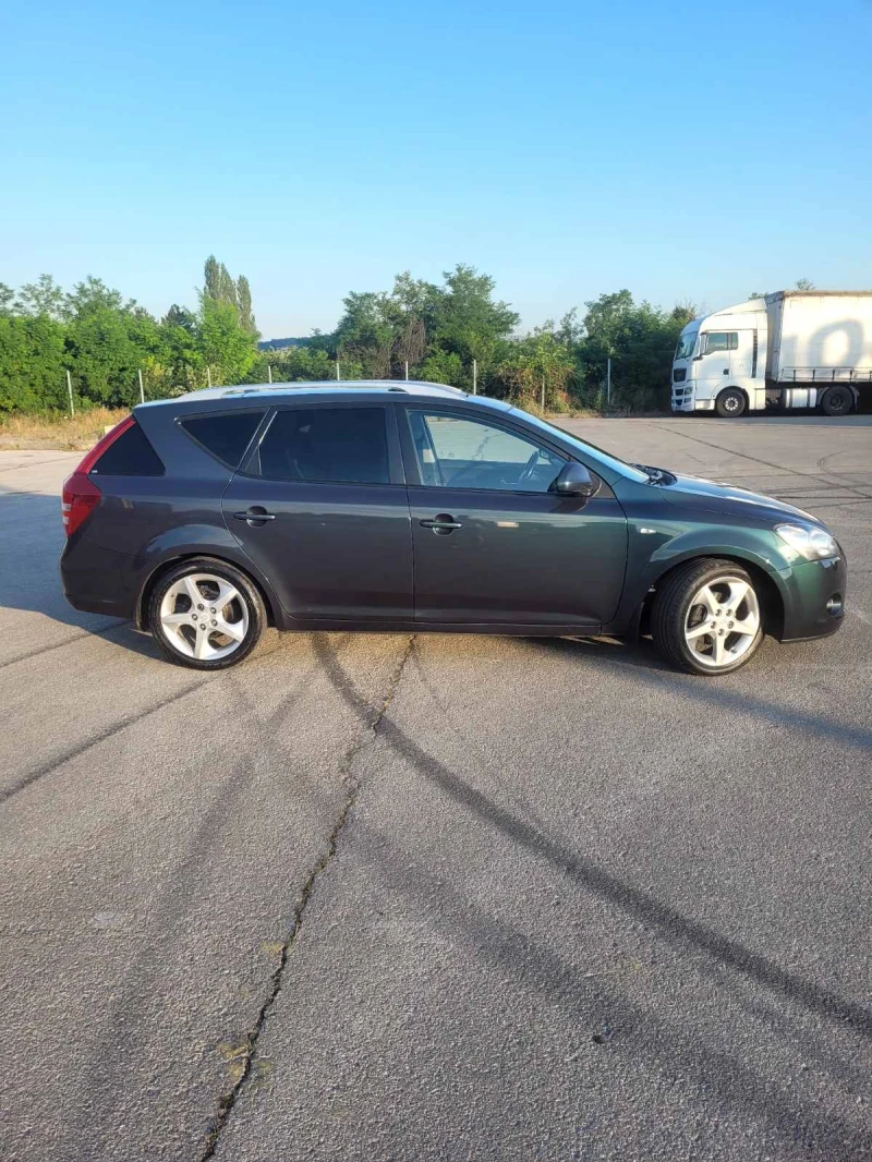 Kia Ceed, снимка 2 - Автомобили и джипове - 52704013