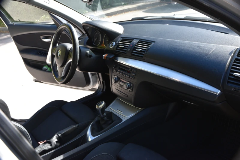 BMW 120 E87, снимка 12 - Автомобили и джипове - 52273035