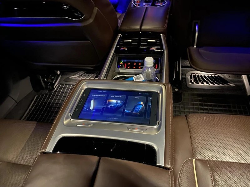 BMW 740 Individual, Long, XDrive, B&W, Laser, Sky, ЛИЗИНГ, снимка 13 - Автомобили и джипове - 52512635