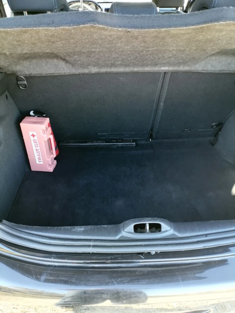 Peugeot 208, снимка 10 - Автомобили и джипове - 52419517
