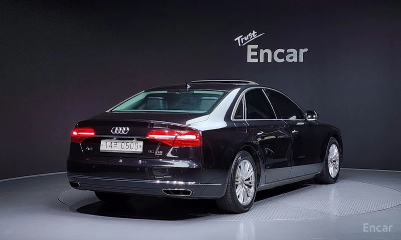 Audi A8, снимка 2 - Автомобили и джипове - 52997687