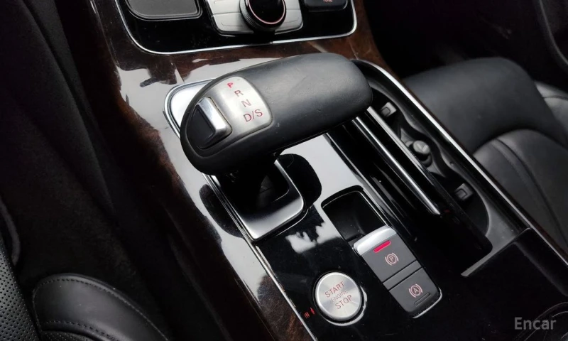Audi A8, снимка 9 - Автомобили и джипове - 52997687