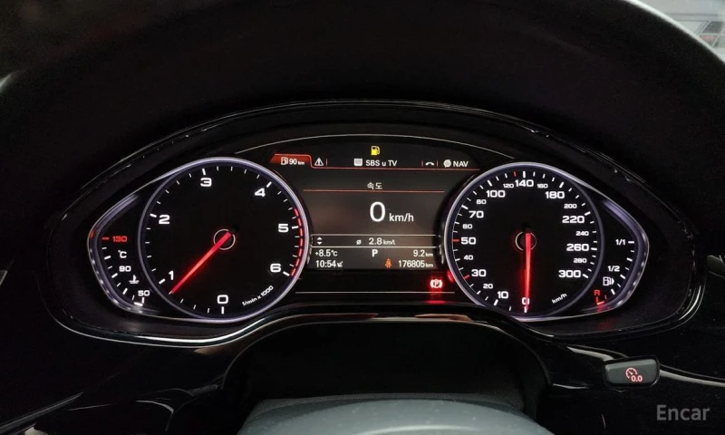 Audi A8, снимка 8 - Автомобили и джипове - 52997687