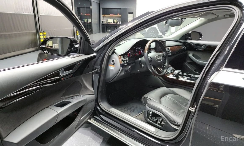 Audi A8, снимка 10 - Автомобили и джипове - 52997687
