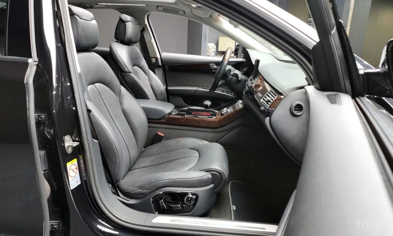 Audi A8, снимка 11 - Автомобили и джипове - 52997687