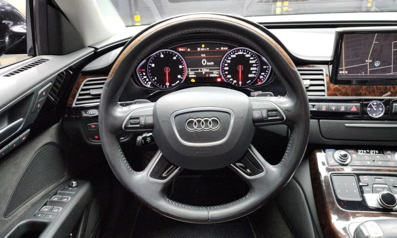 Audi A8, снимка 13 - Автомобили и джипове - 52997687