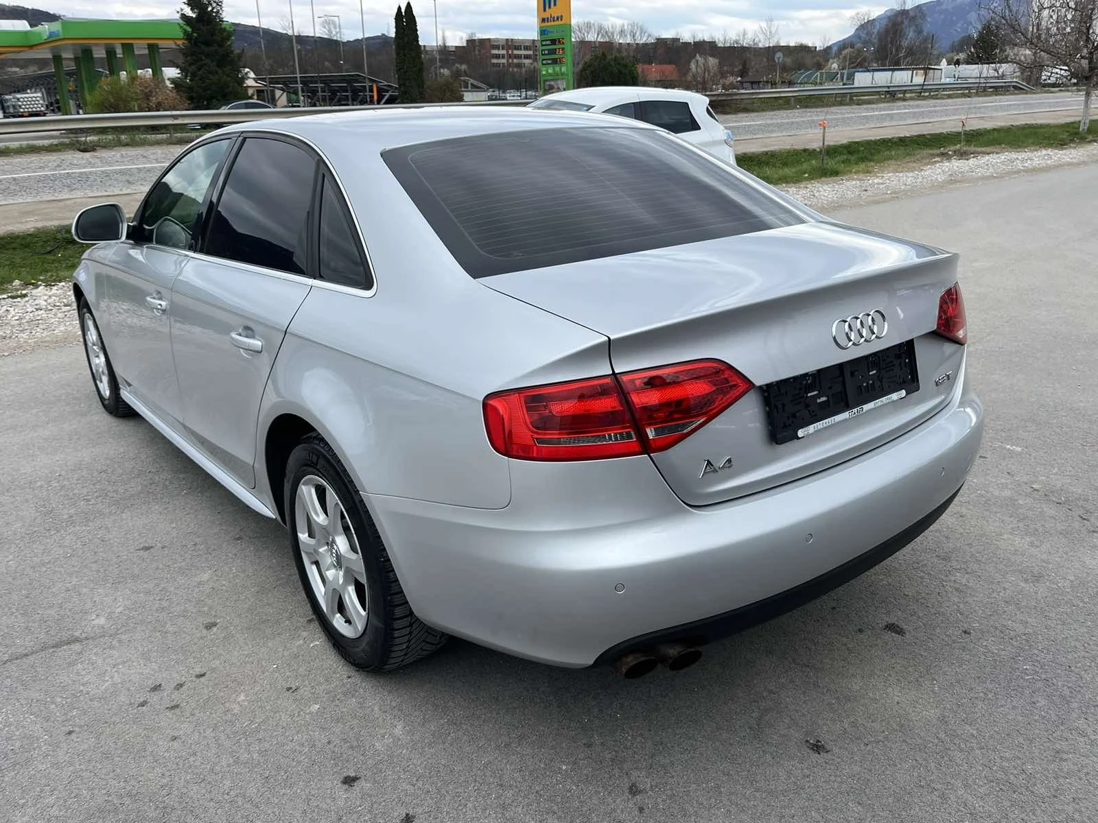 Audi A4  1.8 turbo 120kc.6 СКОРОСТИ EURO 5 КЛИМАТРОНИК - изображение 5