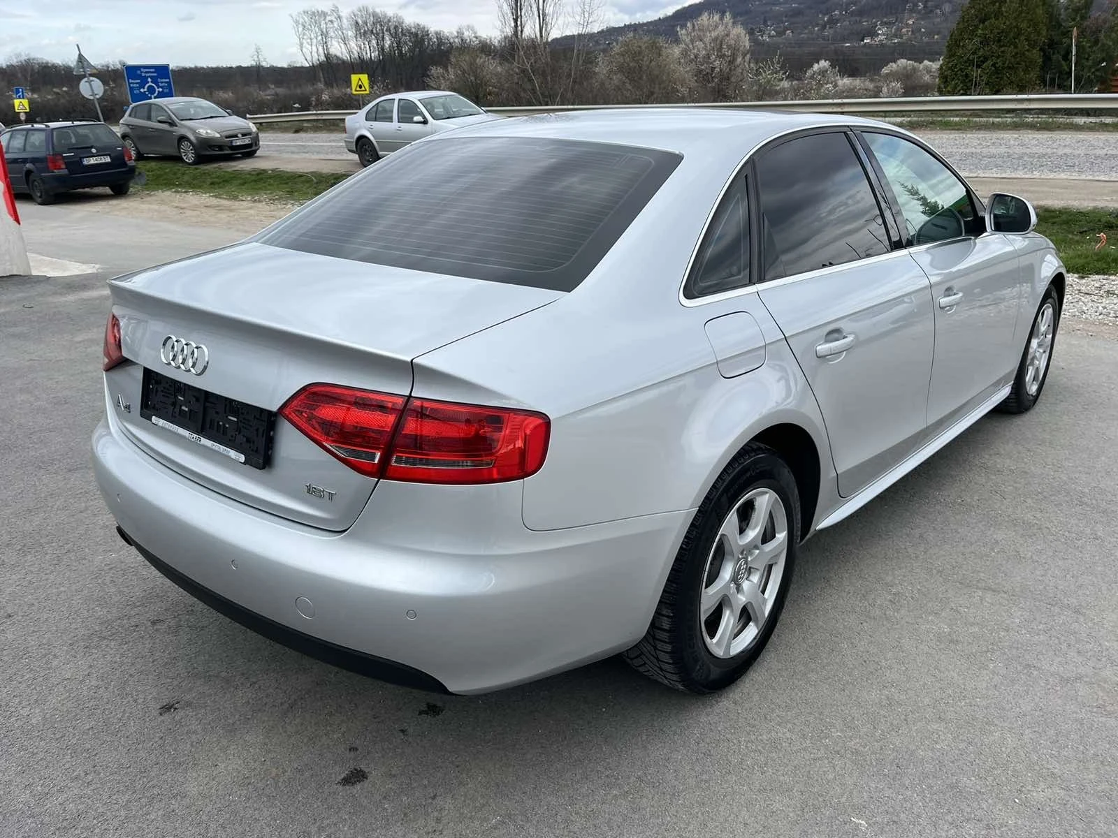 Audi A4  1.8 turbo 120kc.6 СКОРОСТИ EURO 5 КЛИМАТРОНИК - изображение 4