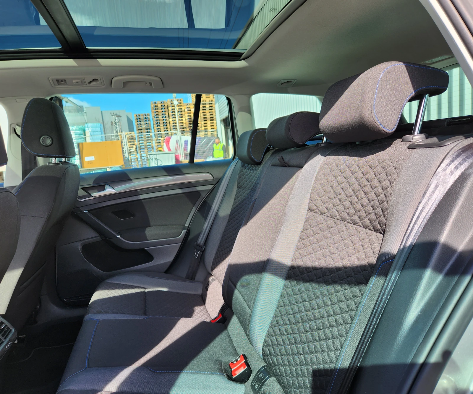 VW Golf Variant 2.0 TDI - изображение 5