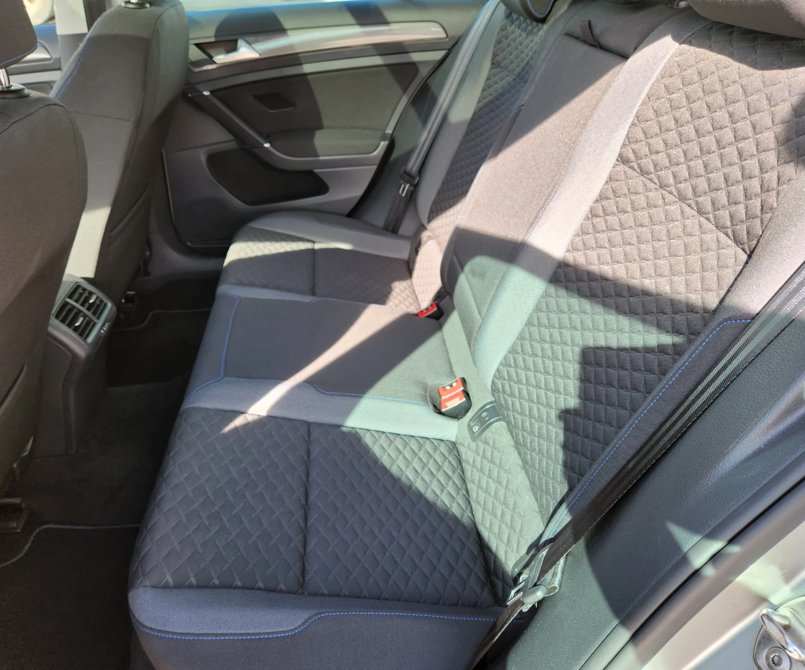 VW Golf Variant 2.0 TDI - изображение 6