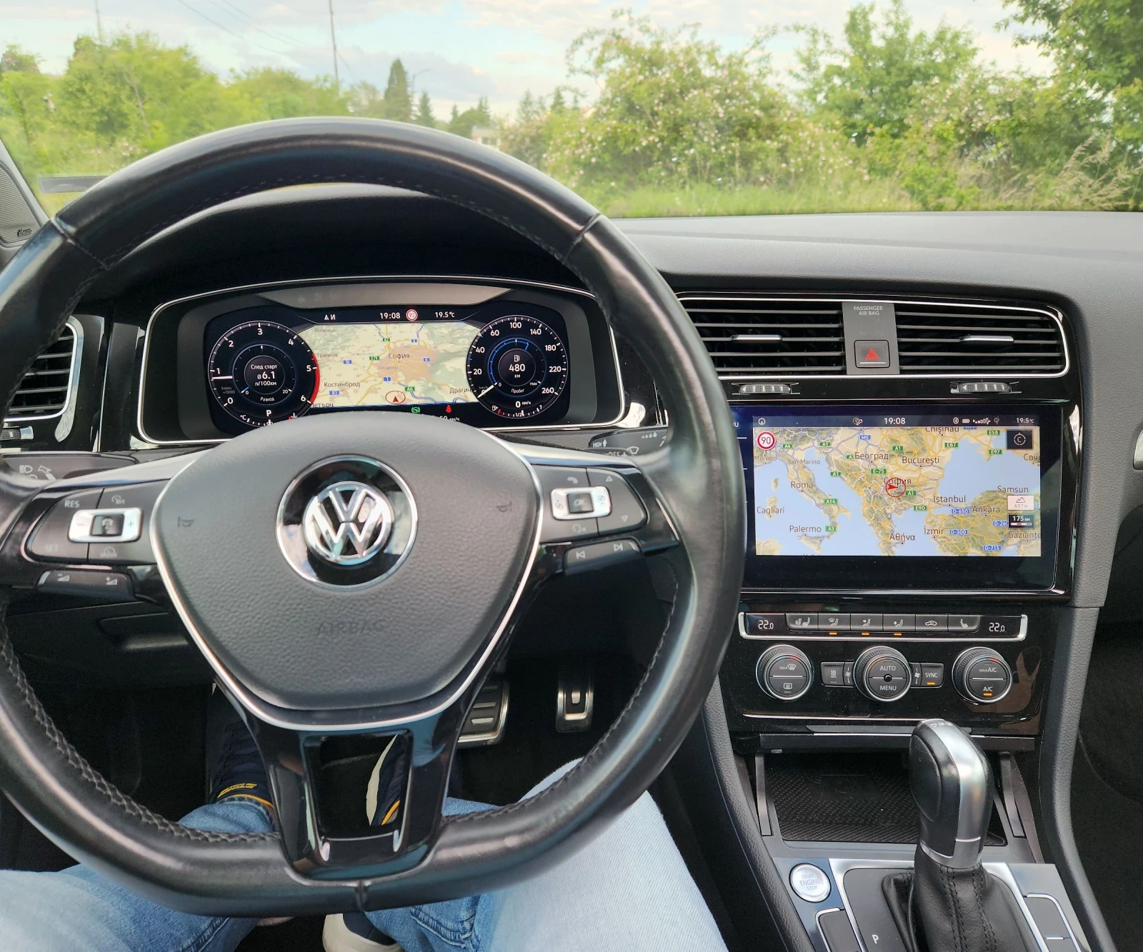 VW Golf Variant 2.0 TDI - изображение 6