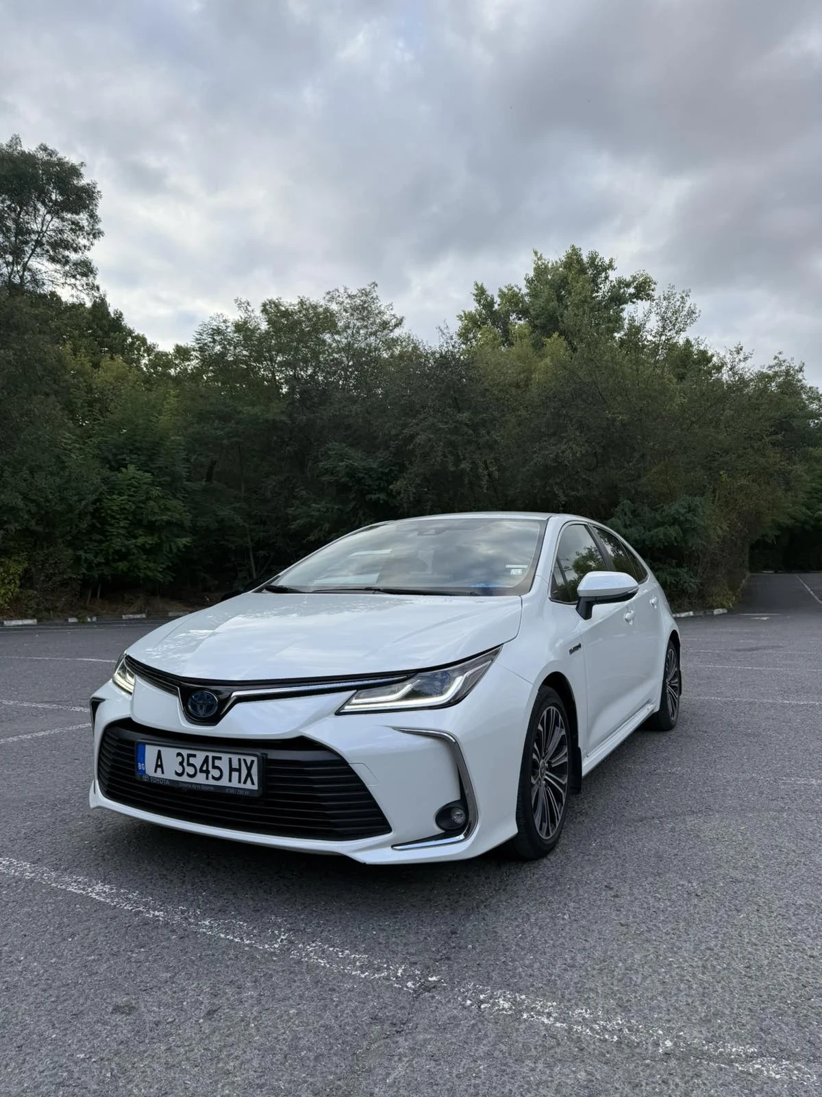 Toyota Corolla 1.8 hybrid  - изображение 3