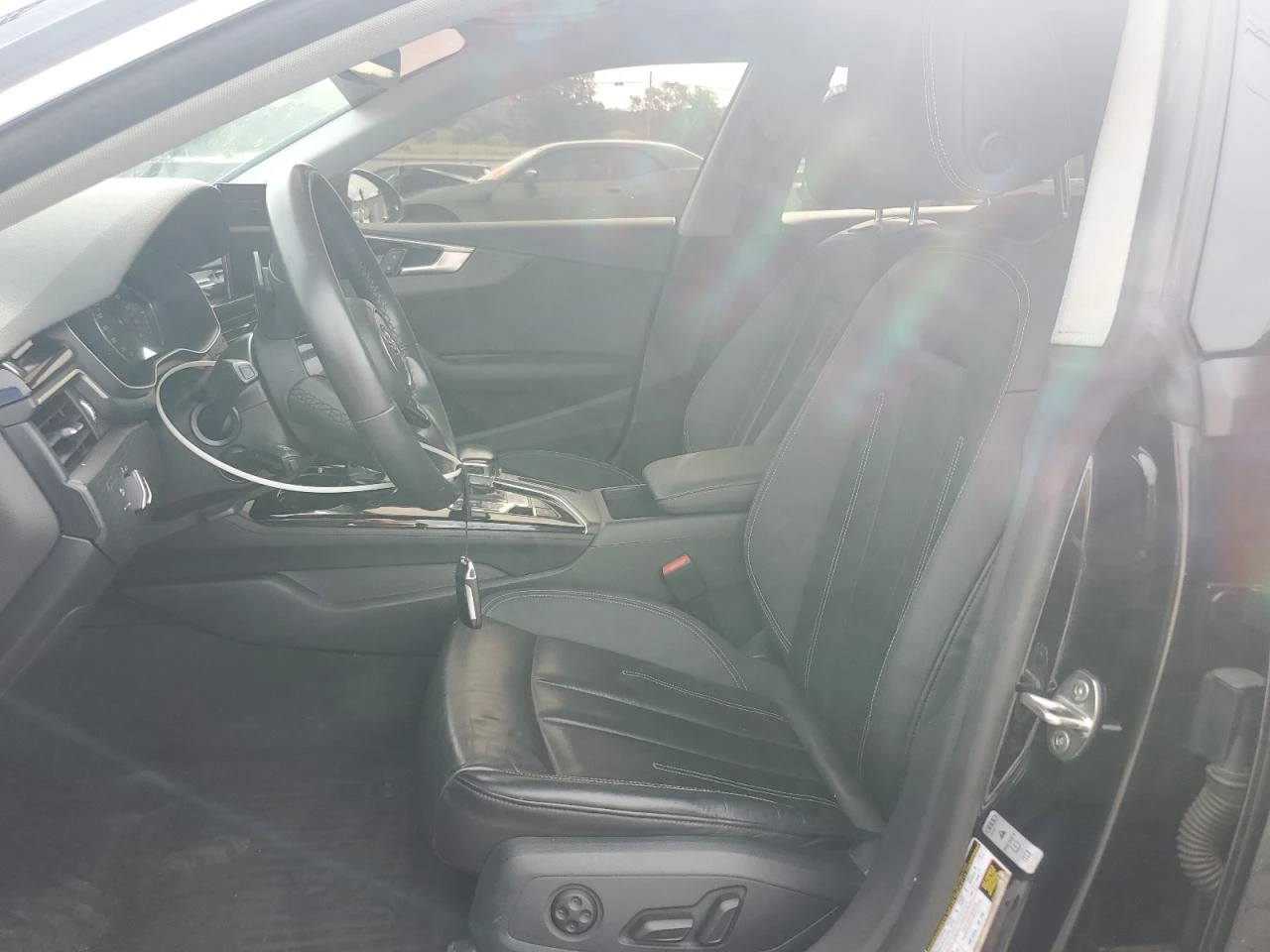 Audi A5 PREMIUM 40 - изображение 8