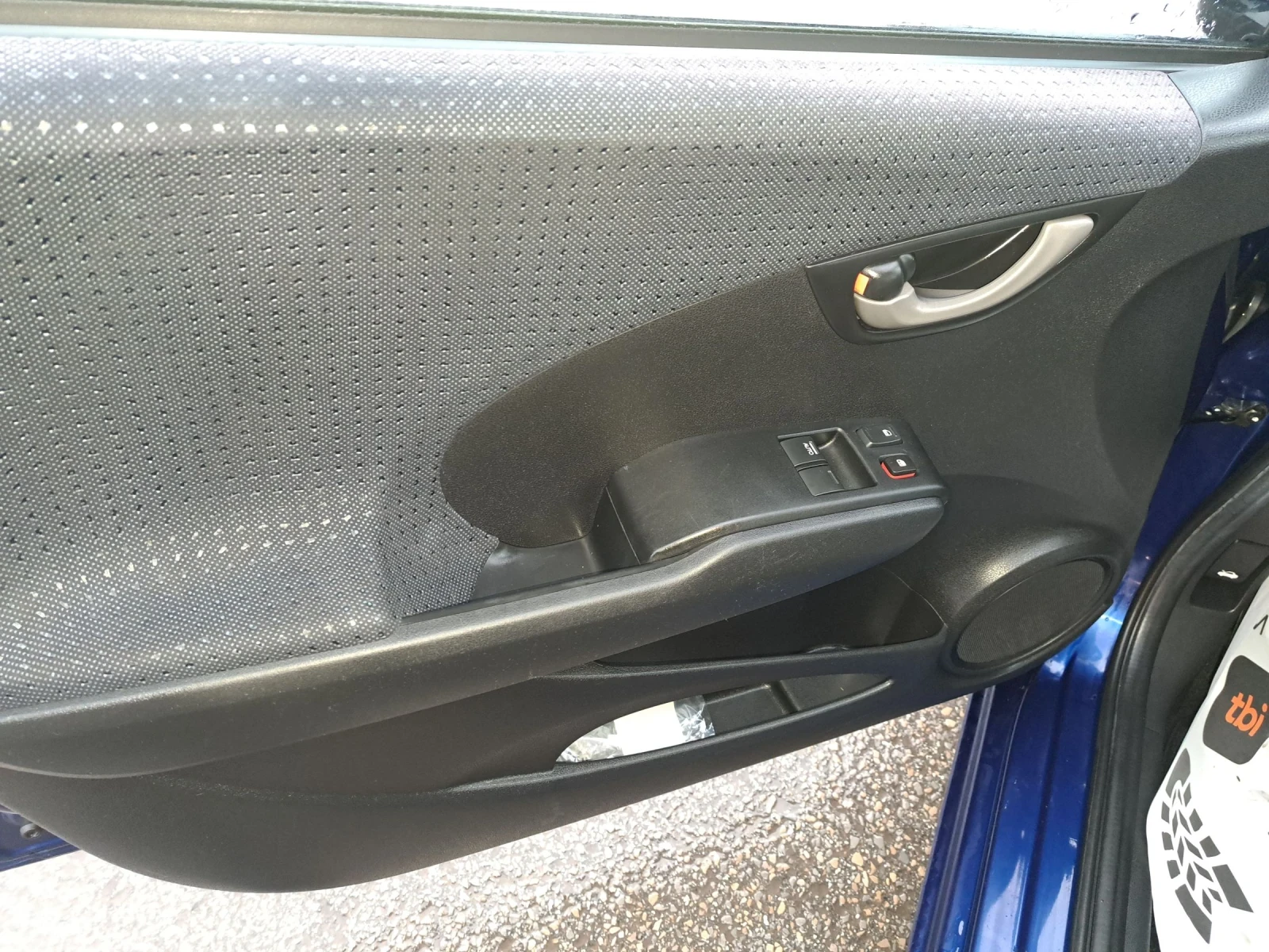 Honda Jazz 1.3Vvti-90k.c - изображение 10