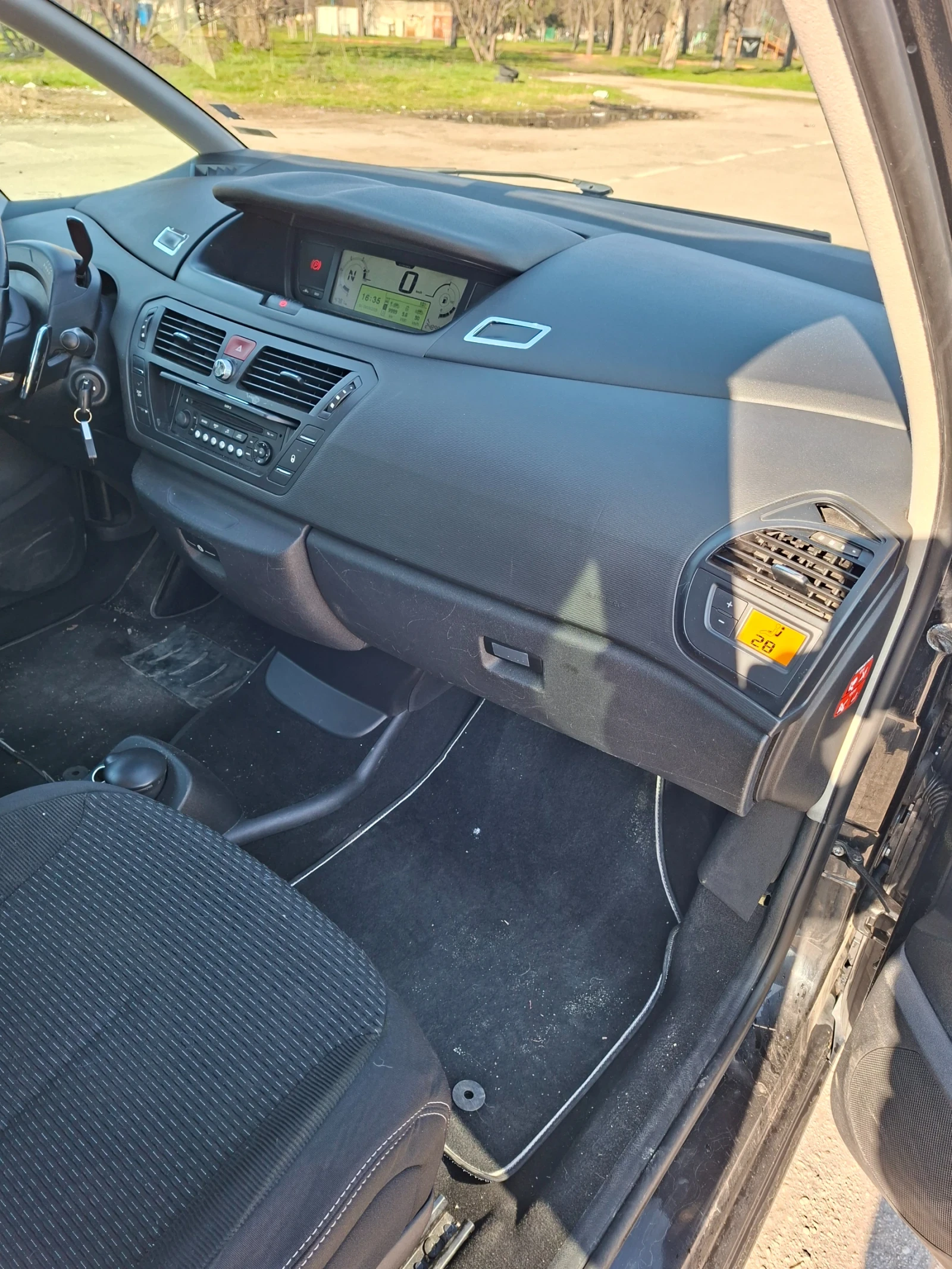 Citroen C4 Picasso  - изображение 9