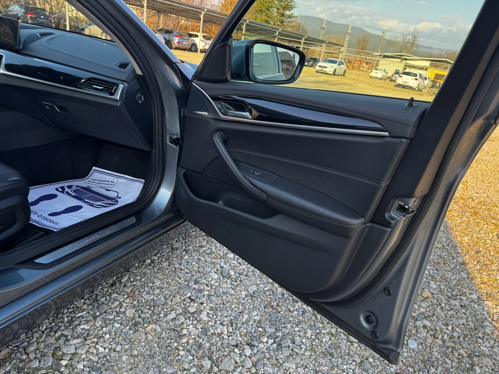 BMW 530 3.0 X-DRIVE 265kc.  LUXURY LINE, снимка 14 - Автомобили и джипове - 53737517