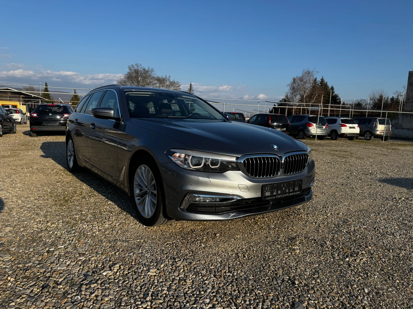 BMW 530 3.0 X-DRIVE 265kc.  LUXURY LINE, снимка 2 - Автомобили и джипове - 53737517