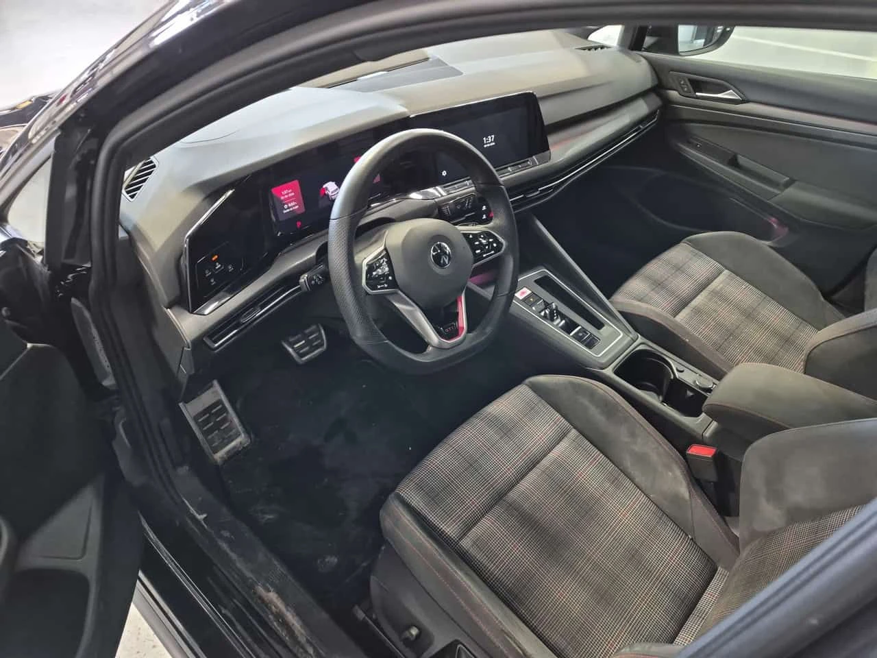 VW Golf GTI Performance/Подгрев/Пано/От Представителство - изображение 6