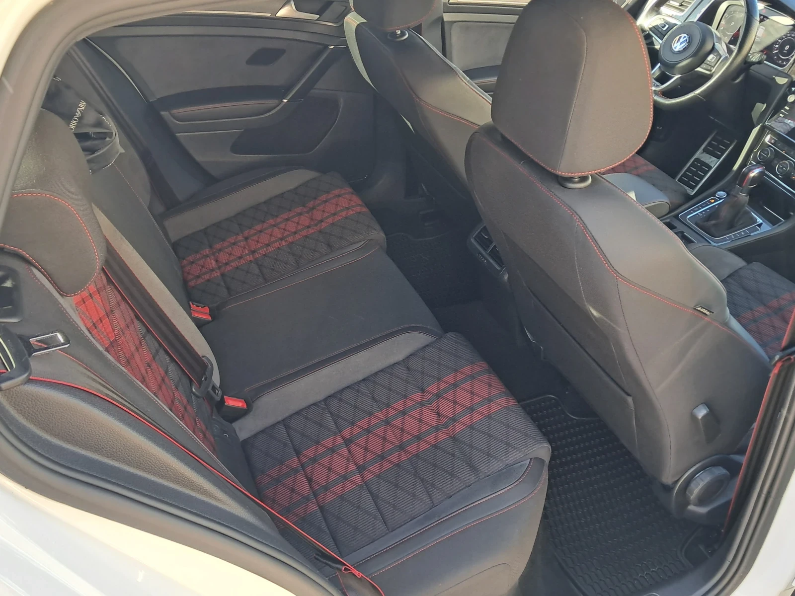 VW Golf, снимка 8 - Автомобили и джипове - 53902571