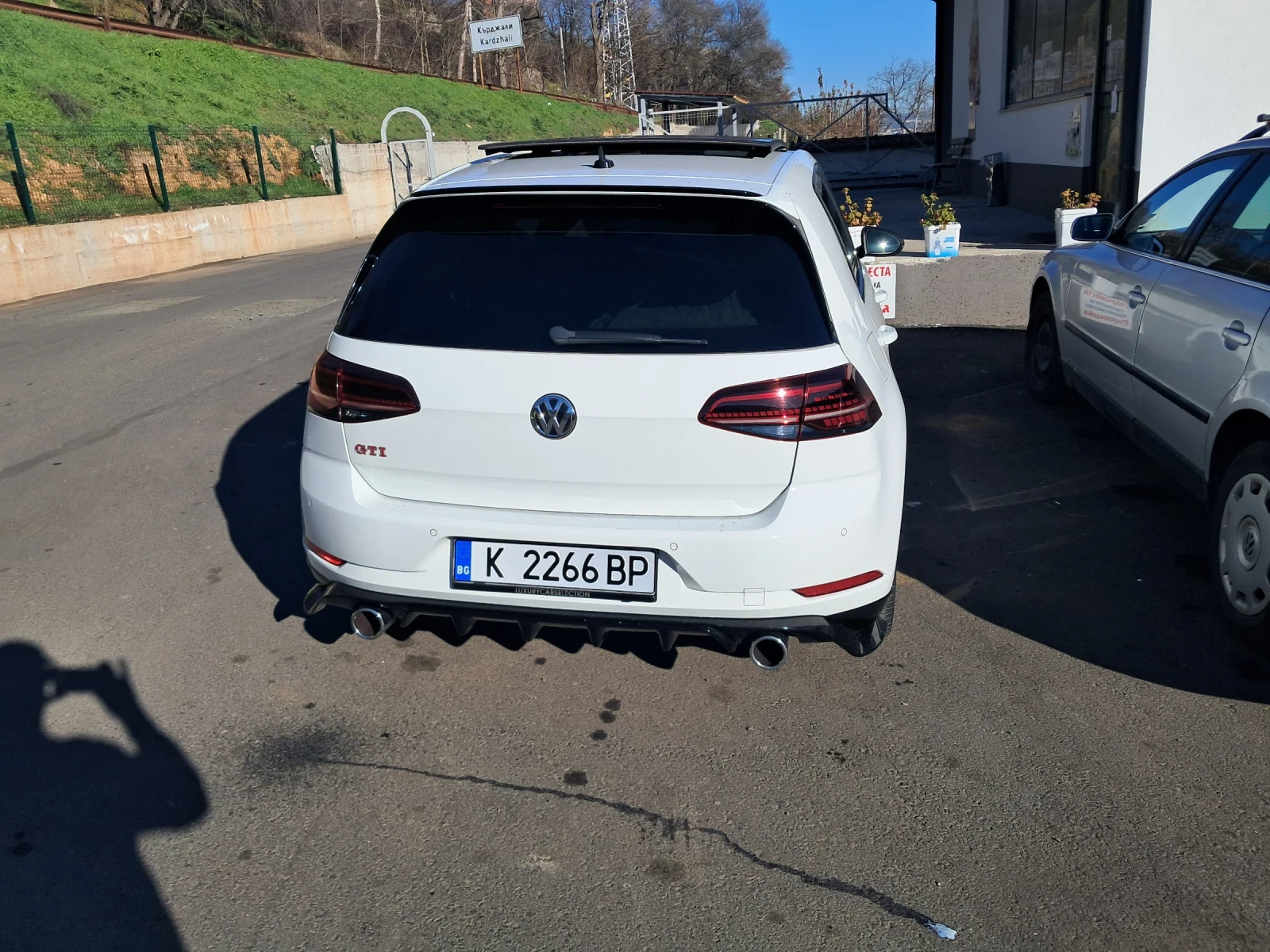 VW Golf, снимка 4 - Автомобили и джипове - 53902571