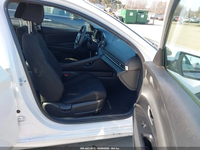 Hyundai Elantra 1.6l Hybrid Blue, снимка 5 - Автомобили и джипове - 53919036