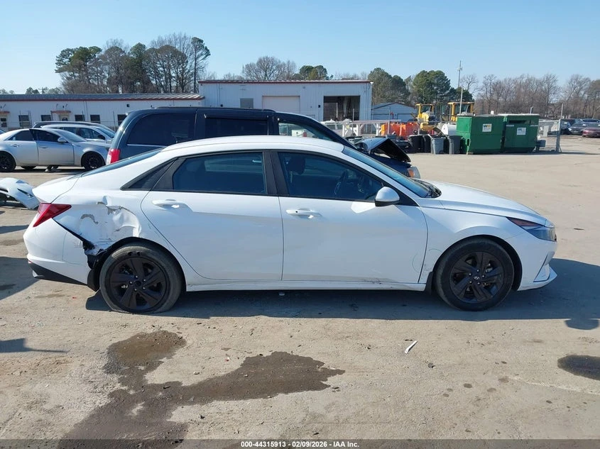 Hyundai Elantra 1.6l Hybrid Blue, снимка 13 - Автомобили и джипове - 53919036