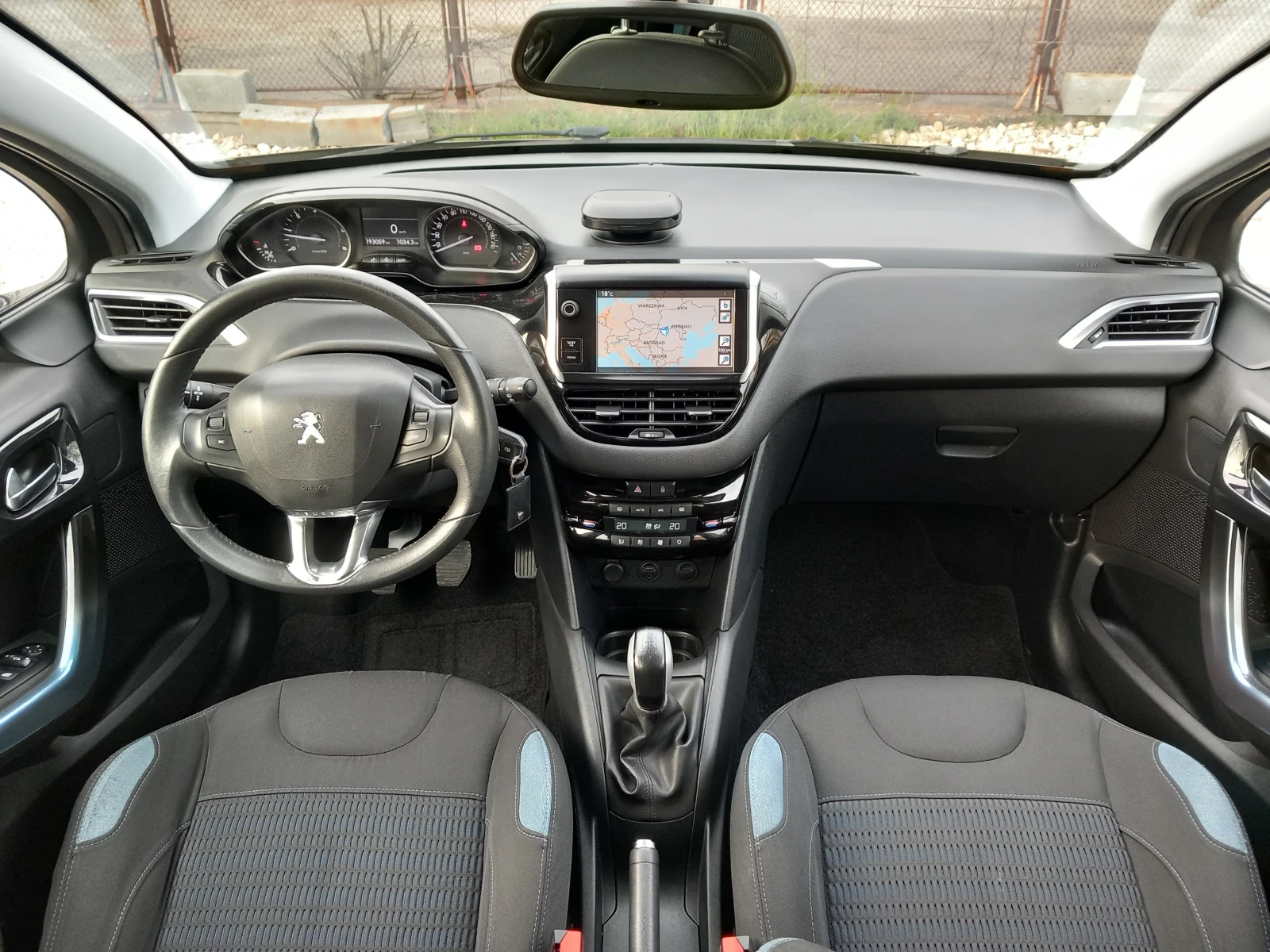 Seat Ibiza 1.6 E HDI NAVI, снимка 8 - Автомобили и джипове - 54183700
