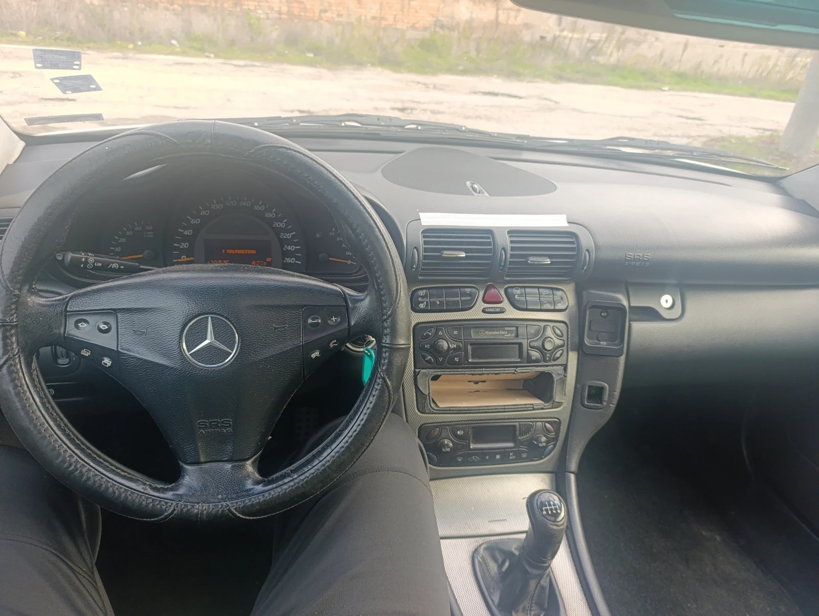Mercedes-Benz C 220, снимка 7 - Автомобили и джипове - 54360240