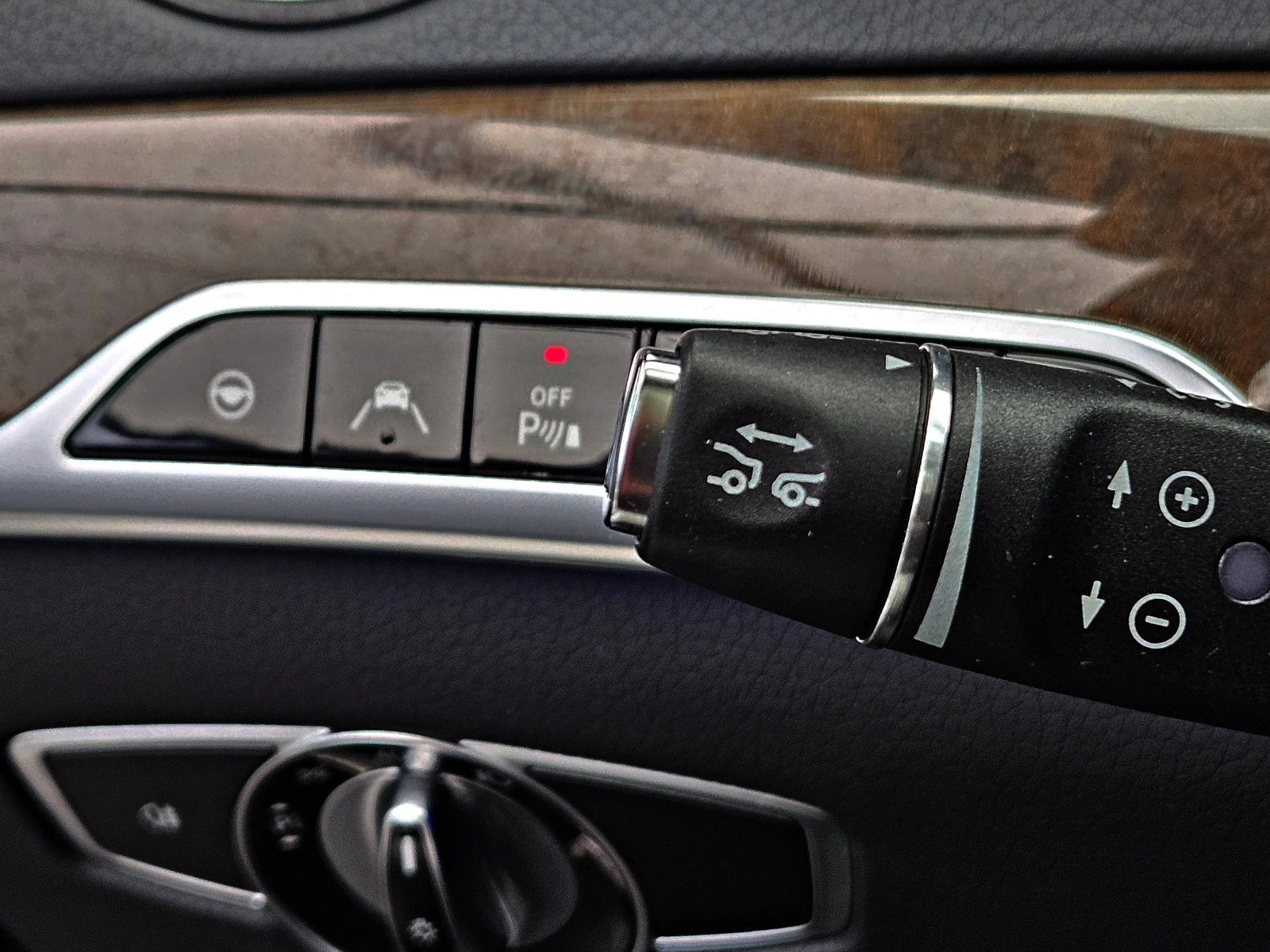 Mercedes-Benz S 350 AMG/9G/PANO/DISTR/CAMERA/BURMESTER/MAСАЖ/ОБДУХ/LIZ, снимка 9 - Автомобили и джипове - 54644582
