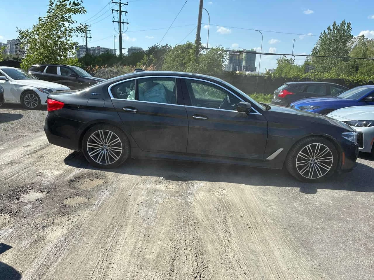 BMW 530E * xDrive iPerformance* АВТОКРЕДИТ БЕЗ ПЪРВОНАЧАЛНА, снимка 3 - Автомобили и джипове - 54685541