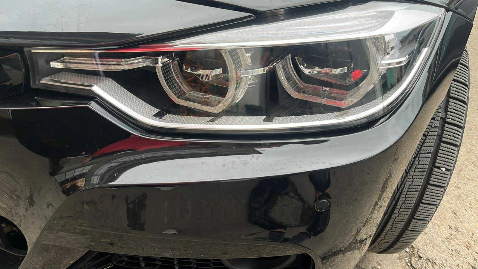 BMW 320 xDrive/ДИГИТАЛНО ТАБЛО/keyless/headup/harmankardon, снимка 4 - Автомобили и джипове - 54720630