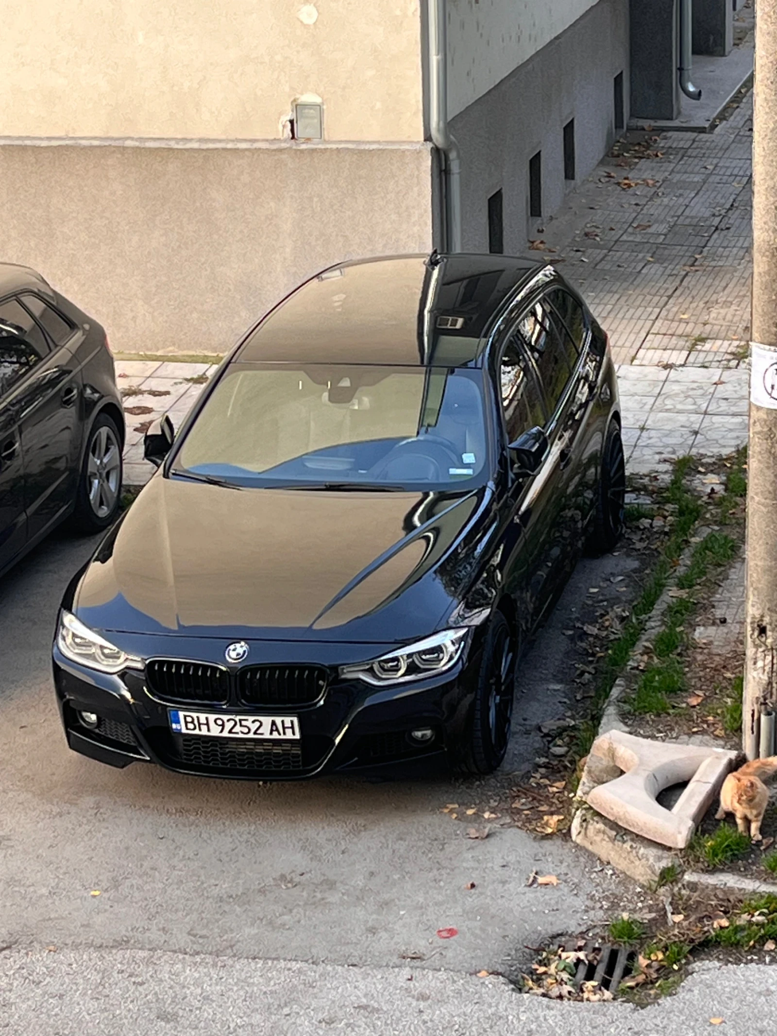 BMW 320 xDrive/ДИГИТАЛНО ТАБЛО/keyless/headup/harmankardon, снимка 7 - Автомобили и джипове - 54720630