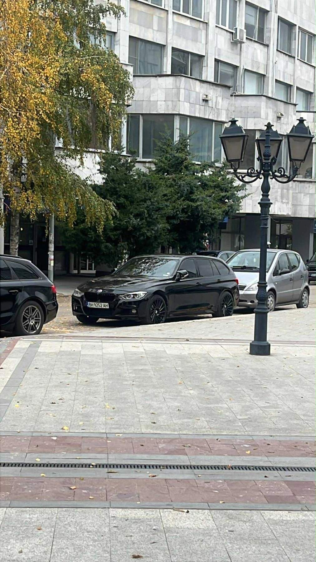 BMW 320 xDrive/ДИГИТАЛНО ТАБЛО/keyless/headup/harmankardon, снимка 3 - Автомобили и джипове - 54720630