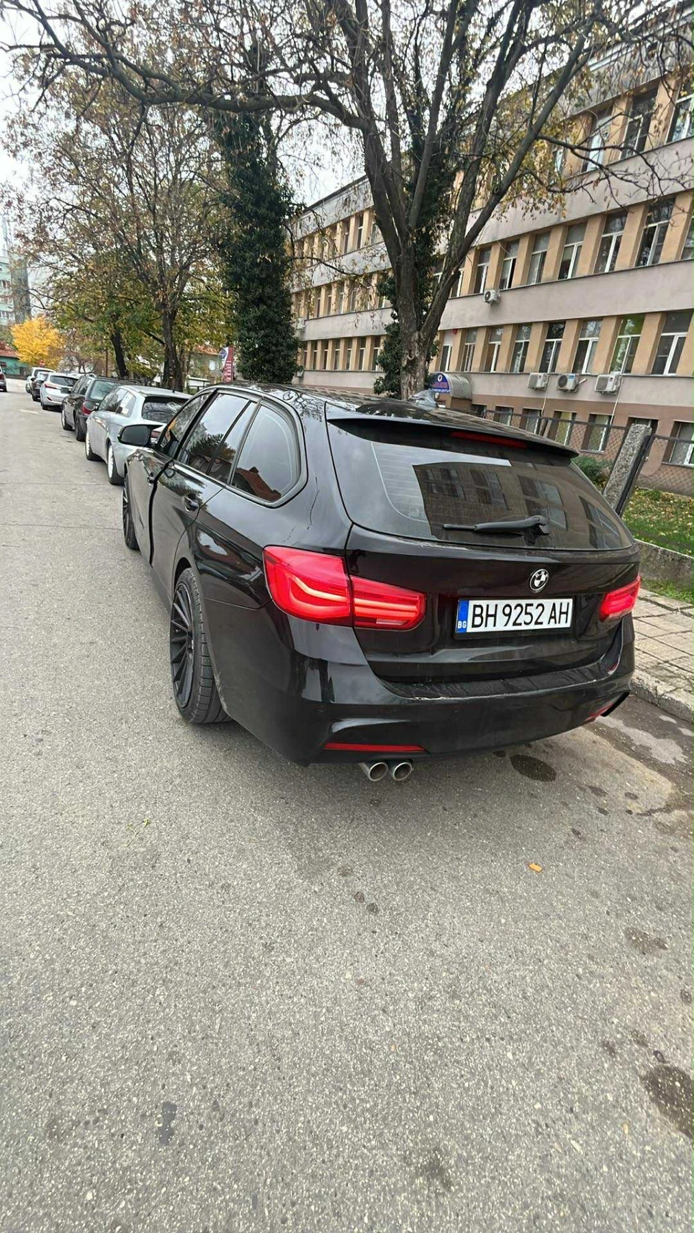 BMW 320 xDrive/ДИГИТАЛНО ТАБЛО/keyless/headup/harmankardon, снимка 13 - Автомобили и джипове - 54720630