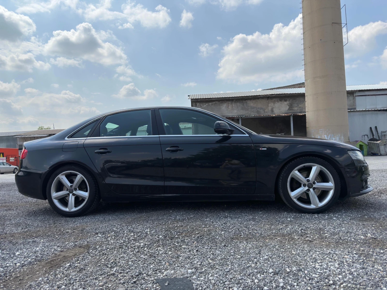 Audi A4 B8 2.0 TDI S-line, снимка 3 - Автомобили и джипове - 54795559
