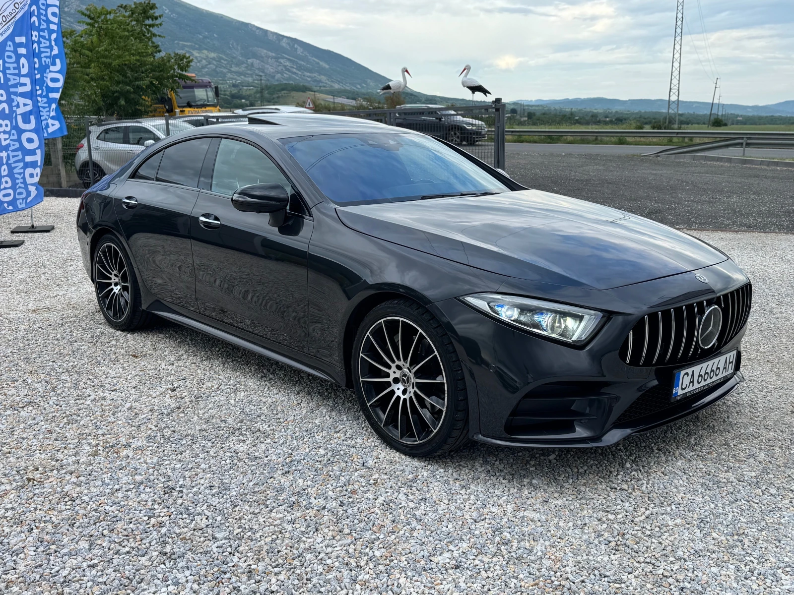 Mercedes-Benz CLS 300, снимка 2 - Автомобили и джипове - 54909381