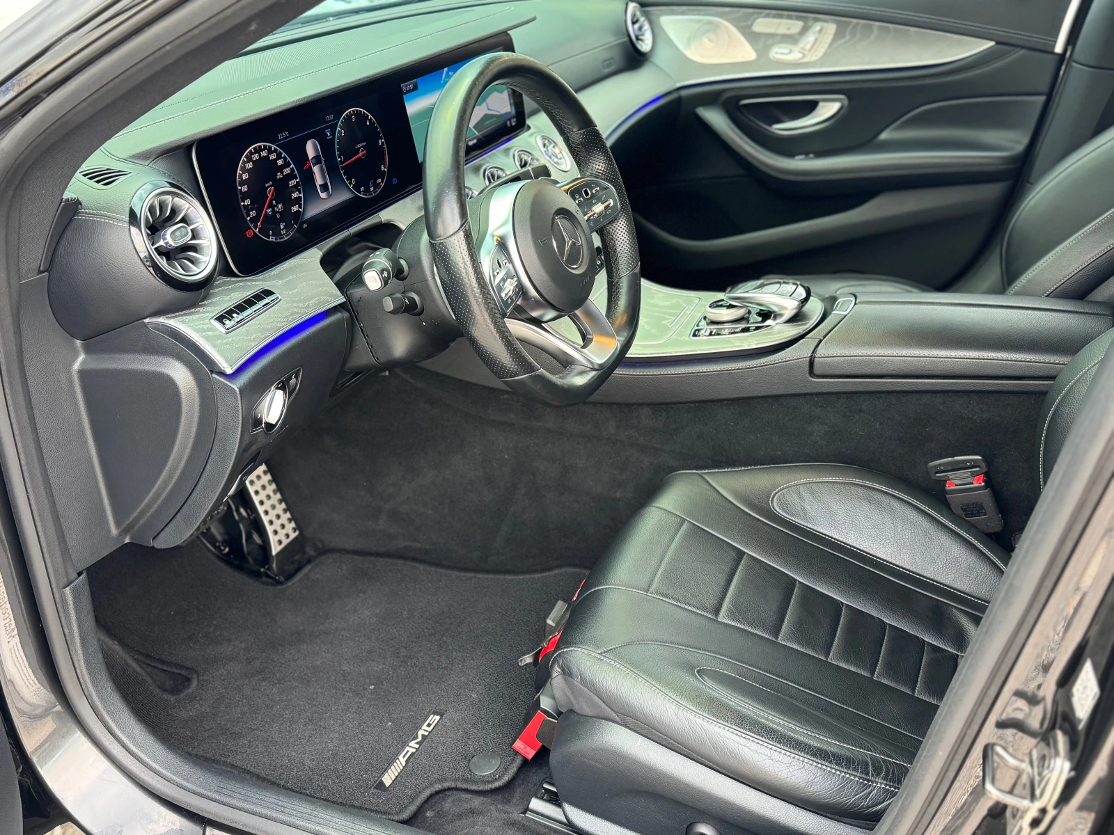 Mercedes-Benz CLS 300, снимка 9 - Автомобили и джипове - 54909381