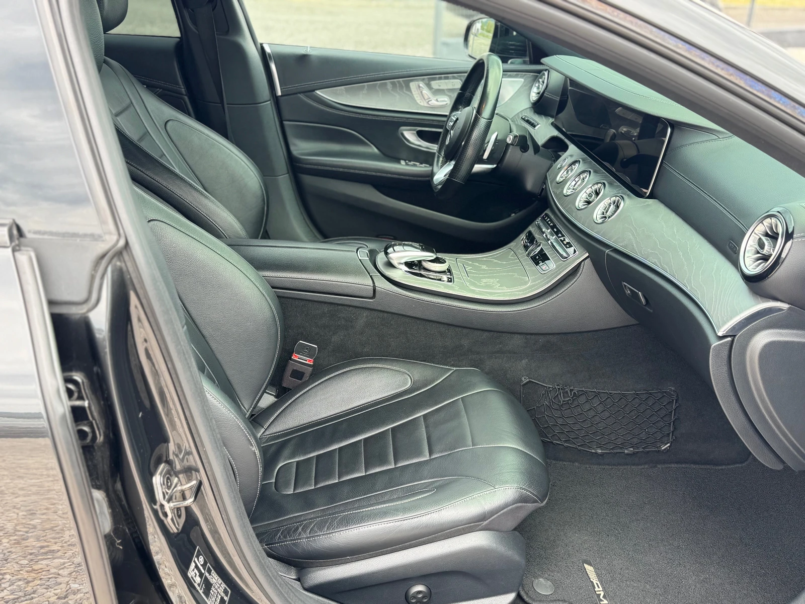 Mercedes-Benz CLS 300, снимка 11 - Автомобили и джипове - 54909381