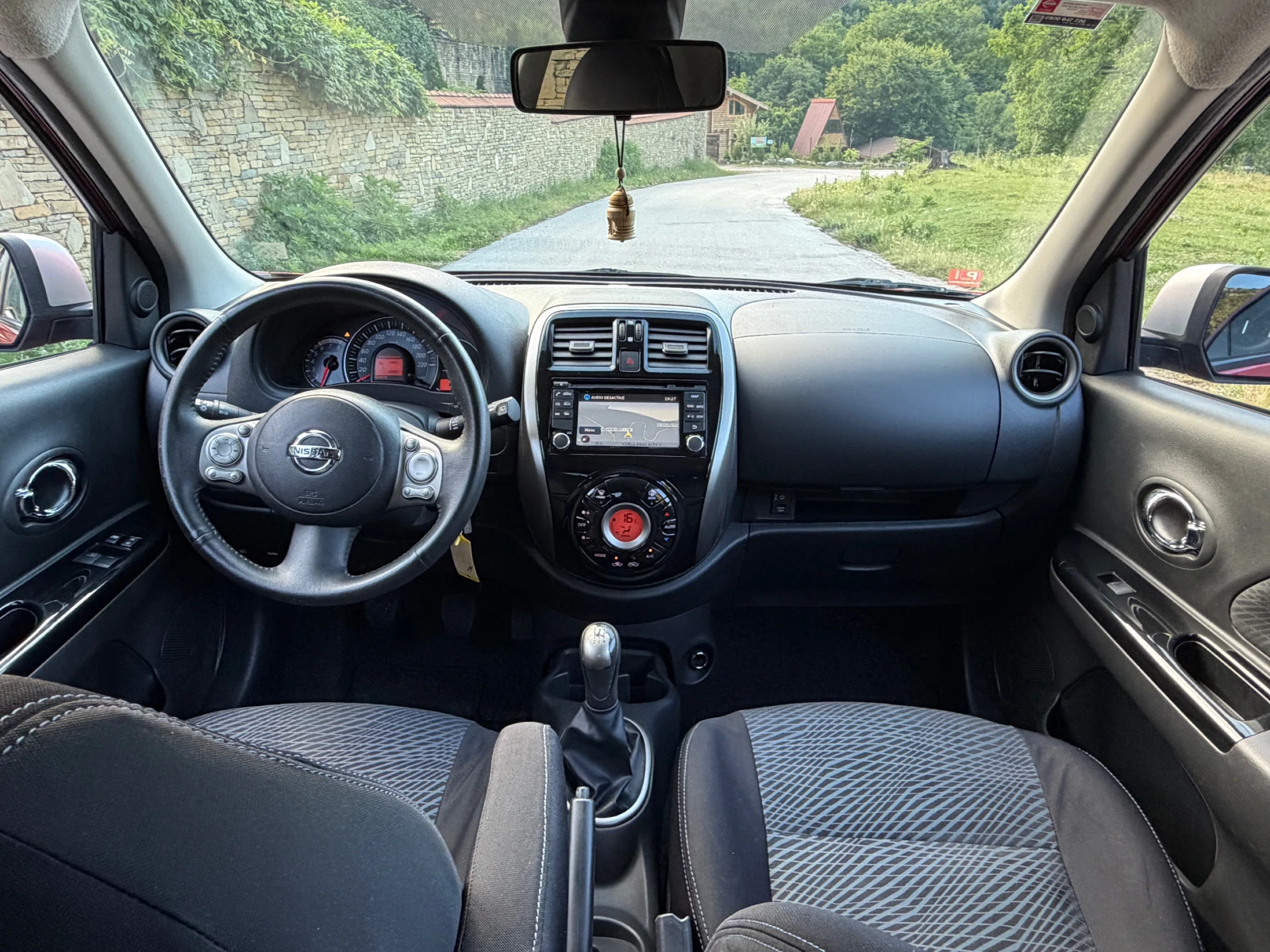 Nissan Micra 1.2i Швейцария, снимка 14 - Автомобили и джипове - 55038144