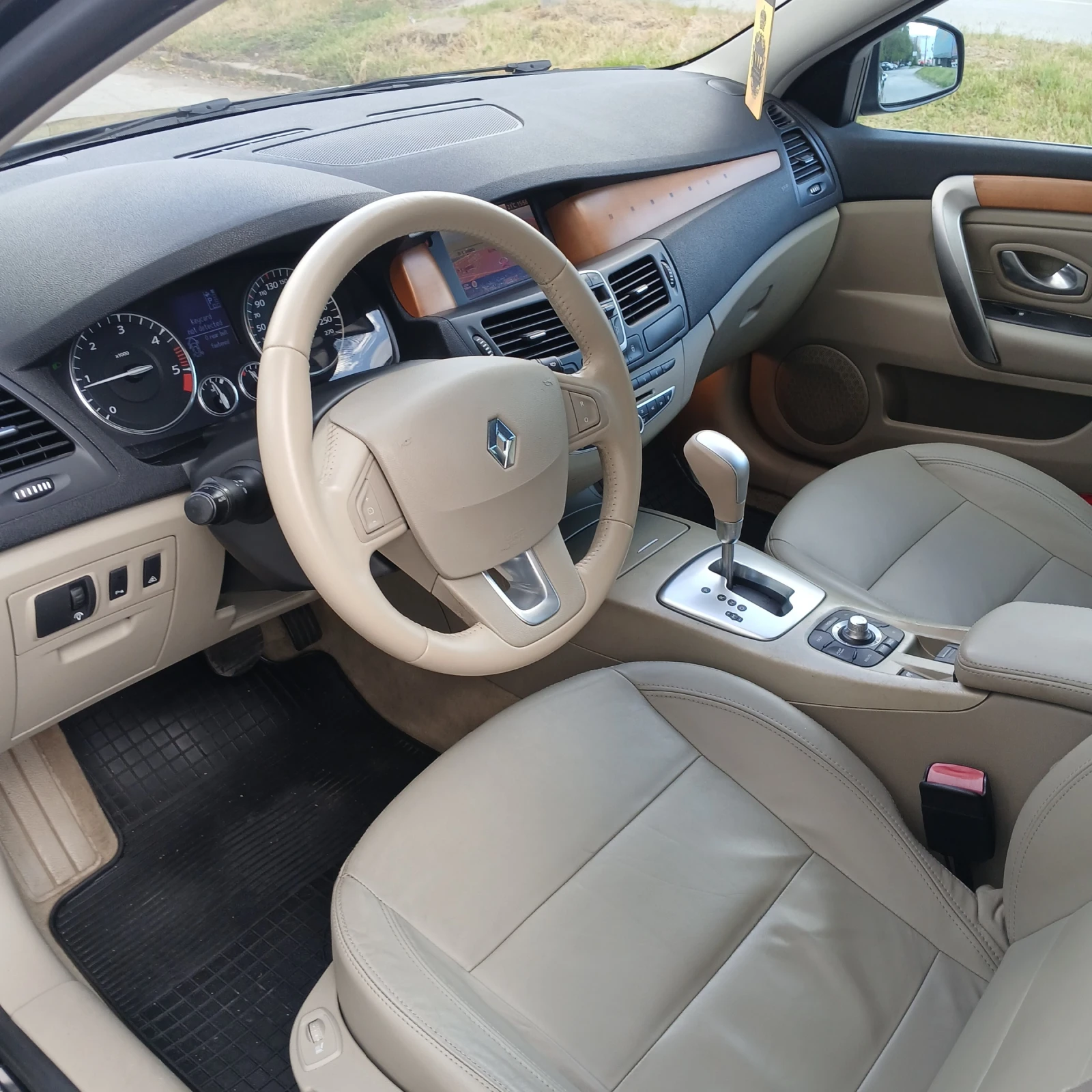 Renault Laguna АВТОМАТИК , снимка 9 - Автомобили и джипове - 55067499