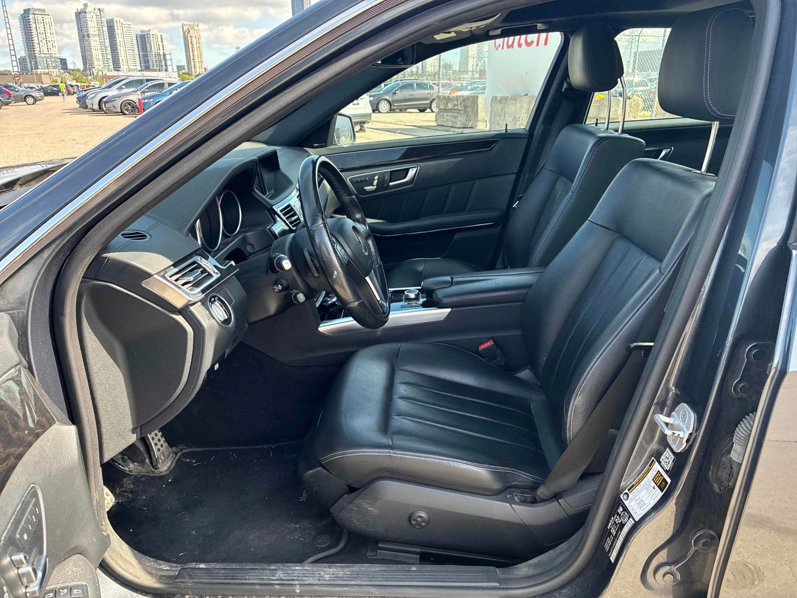Mercedes-Benz E 400 AMG * 4MATIC * H&K * CARFAX * , снимка 6 - Автомобили и джипове - 55244079
