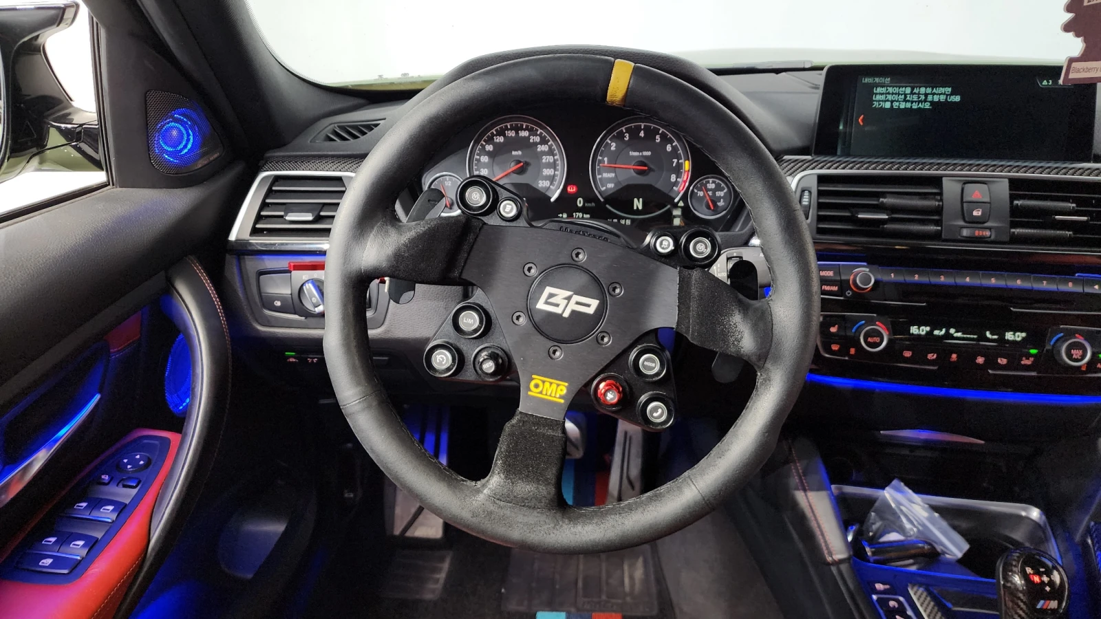 BMW M3 Sedan Competition  HUD* 360* , снимка 8 - Автомобили и джипове - 55393112