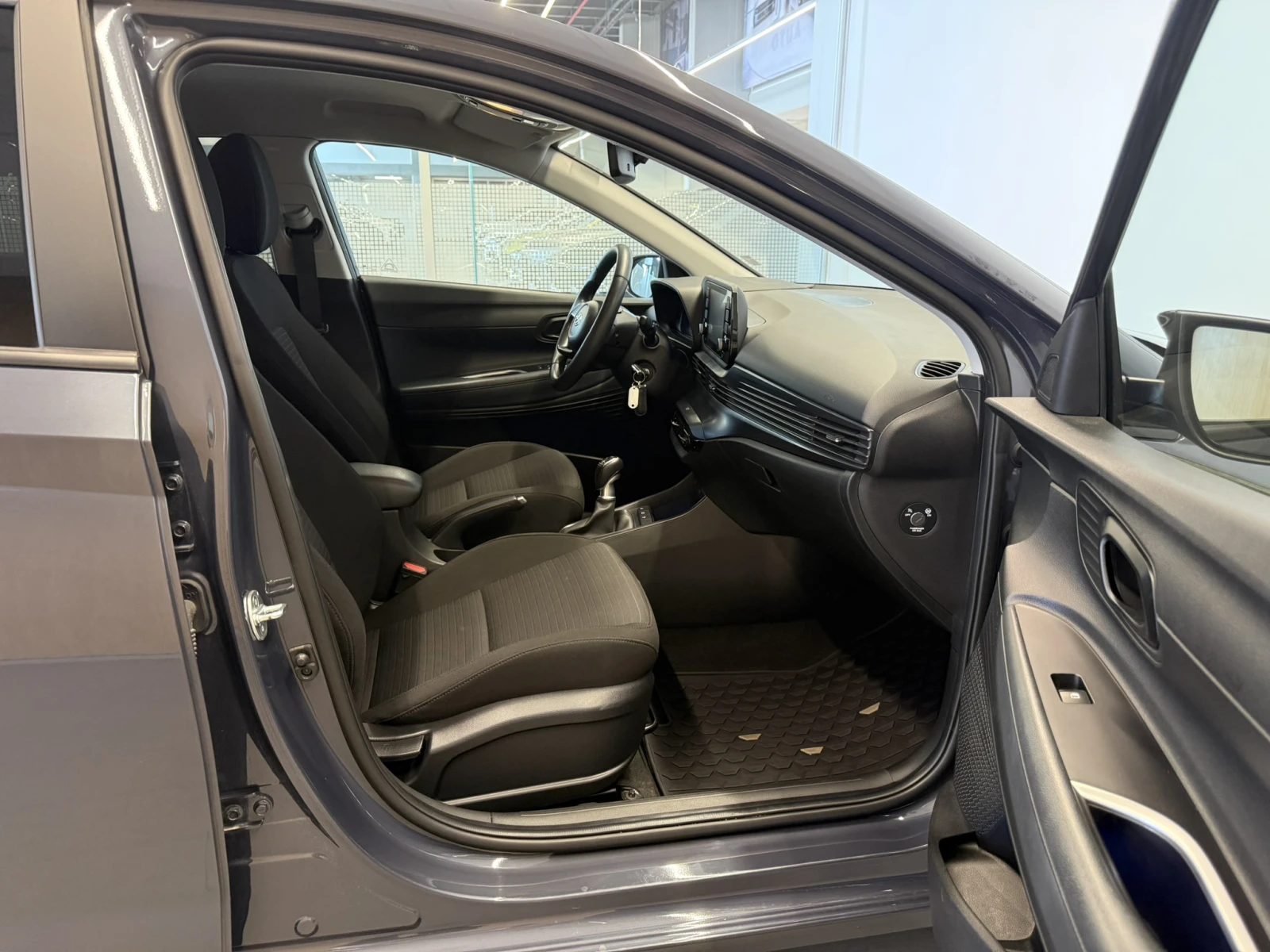 Hyundai I20 EXCLUSIVE, снимка 16 - Автомобили и джипове - 55432249