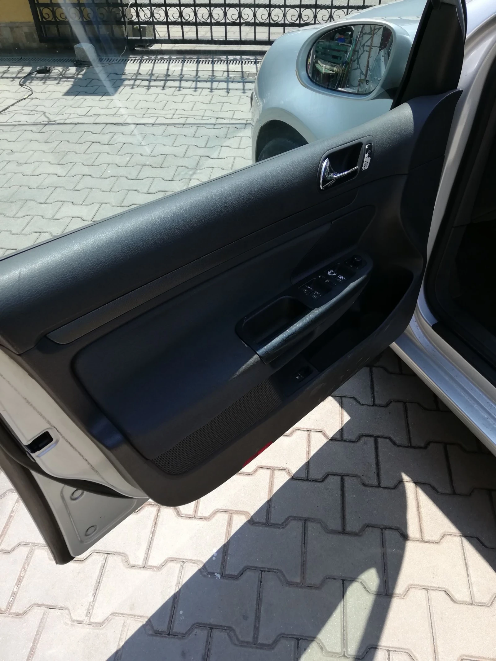 VW Golf 1.6 БЕНЗИН УНИКАТ , снимка 9 - Автомобили и джипове - 55576790