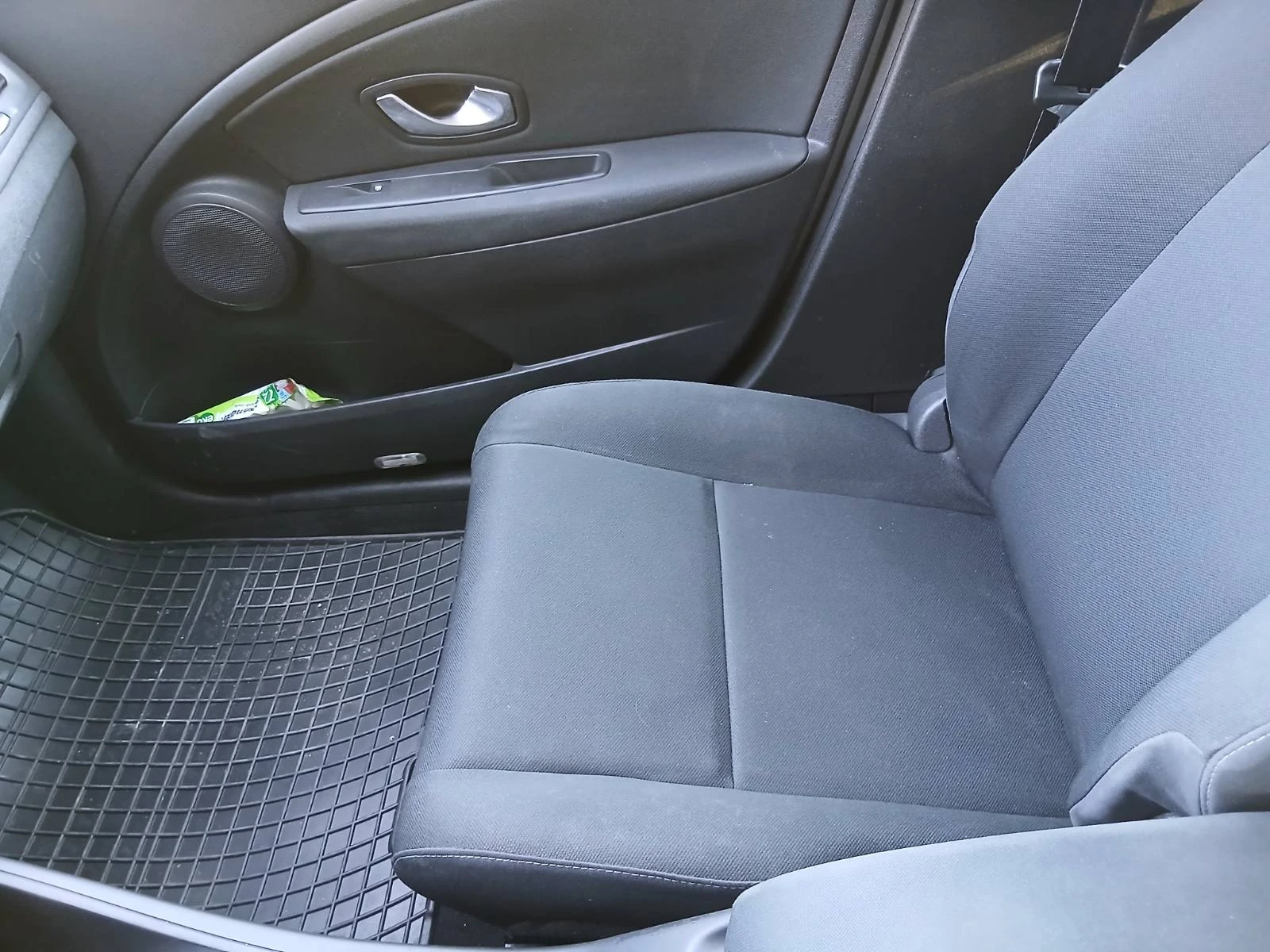 Renault Megane, снимка 7 - Автомобили и джипове - 56375018